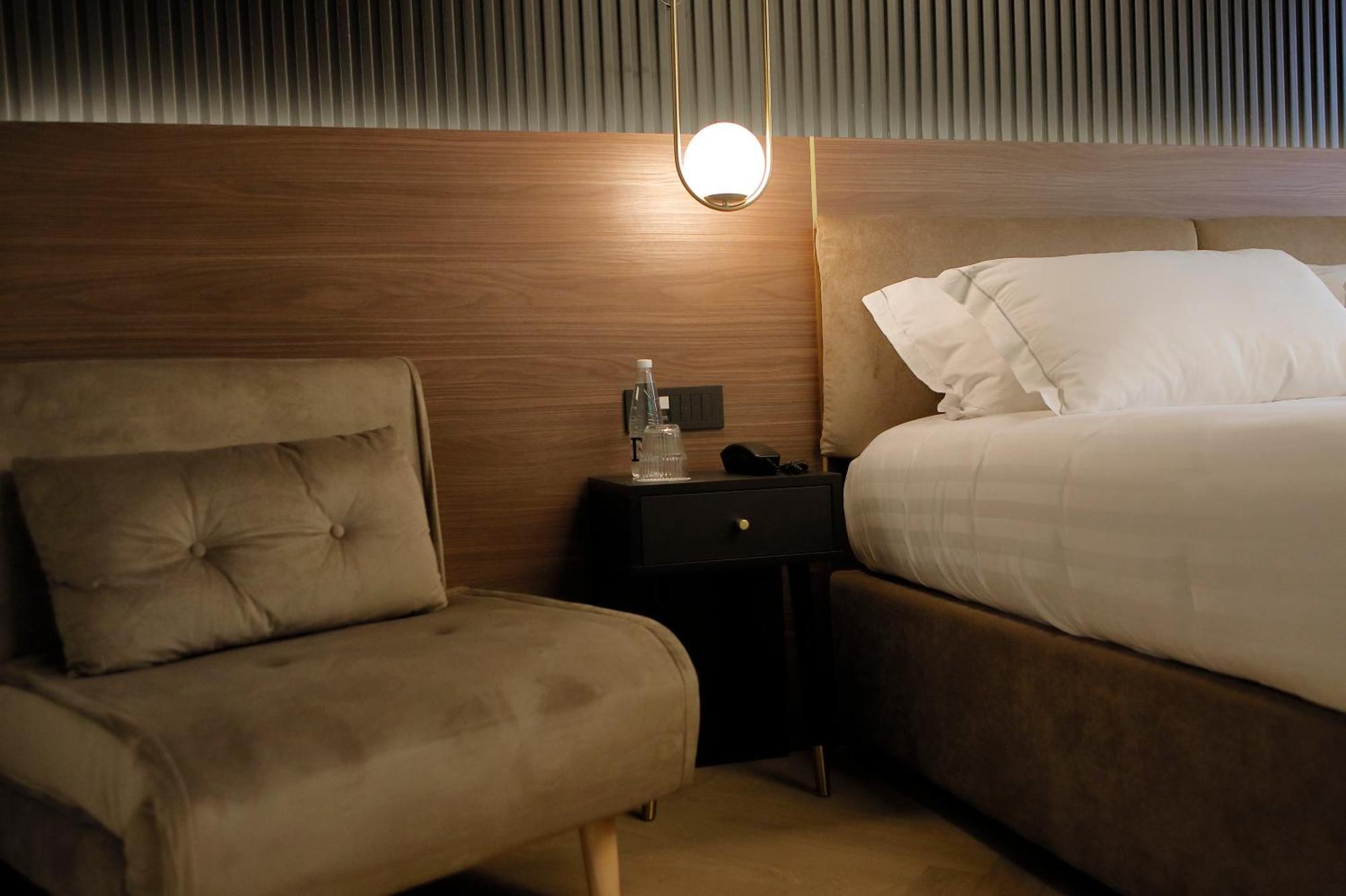 Hotel Namia By Dori Bardolino Bagian luar foto