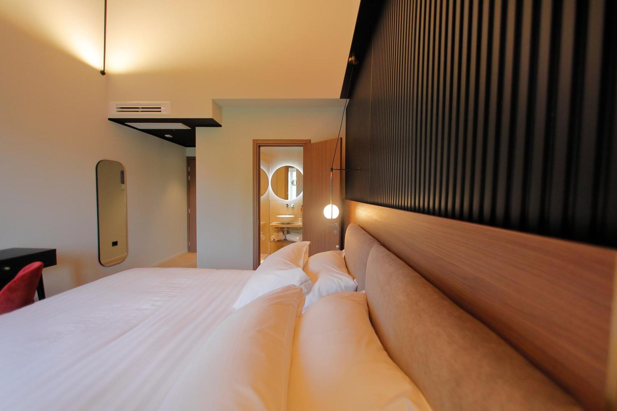 Hotel Namia By Dori Bardolino Bagian luar foto