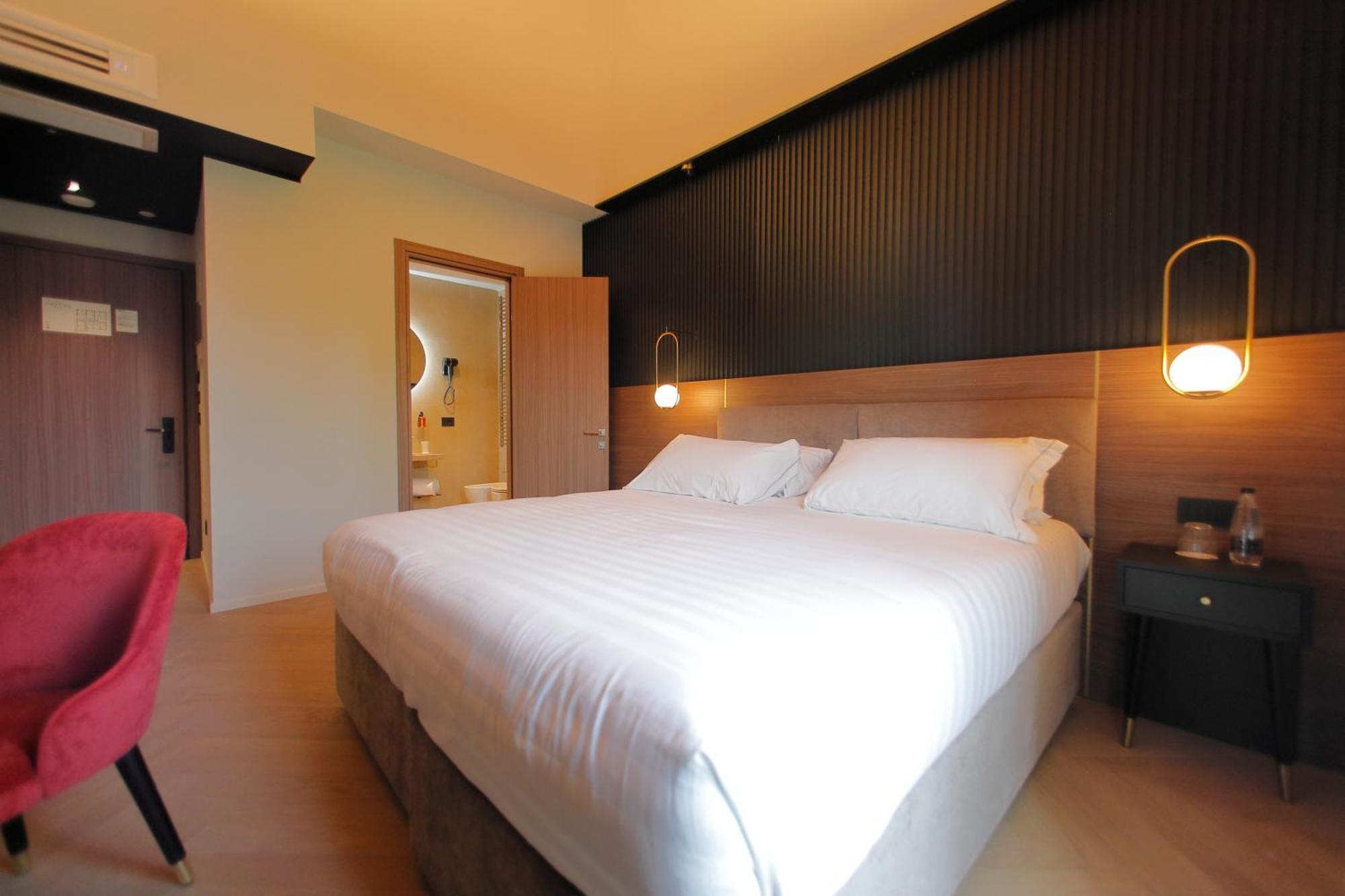 Hotel Namia By Dori Bardolino Bagian luar foto