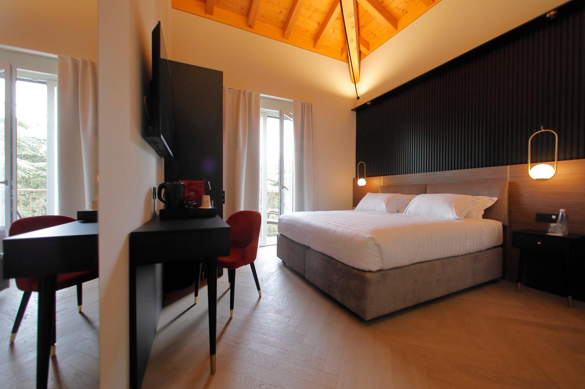 Hotel Namia By Dori Bardolino Bagian luar foto